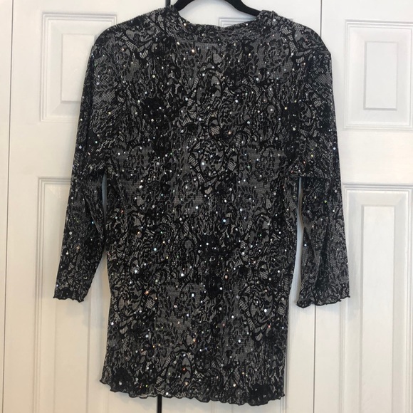 Top - Picture 4 of 4